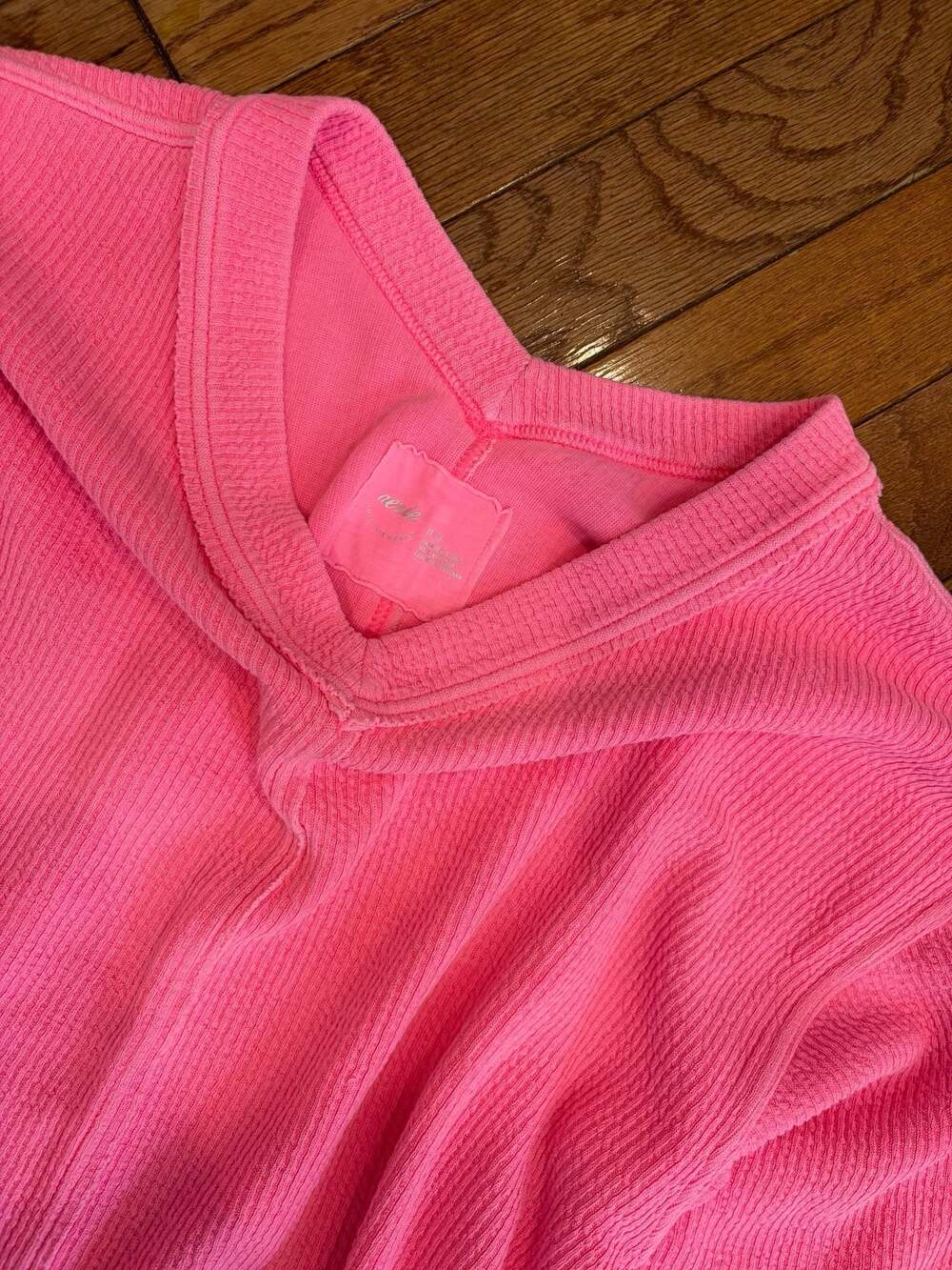 Aerie Women's Neon Pink Waffle Knit V-Neck Long Sleeve Thermal Top